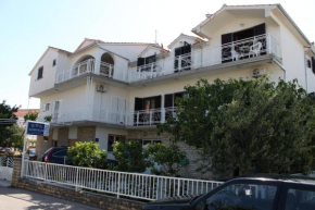Отель Apartments and rooms with parking space Vodice - 6260  Водице